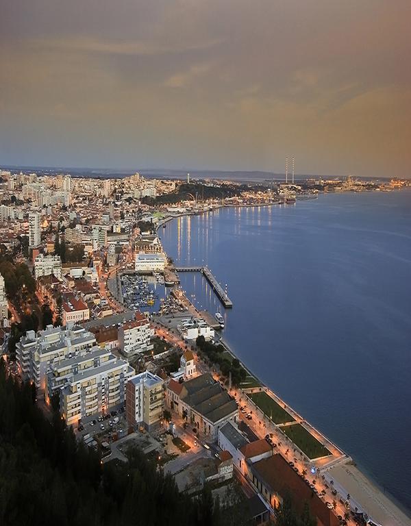 Sea And Marina View Apartment Setúbal Eksteriør billede